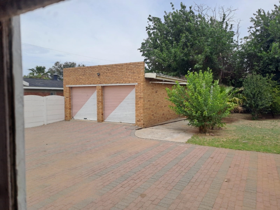 3 Bedroom Property for Sale in Jan Cillierspark Free State